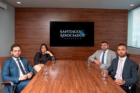 Santiago & Associados